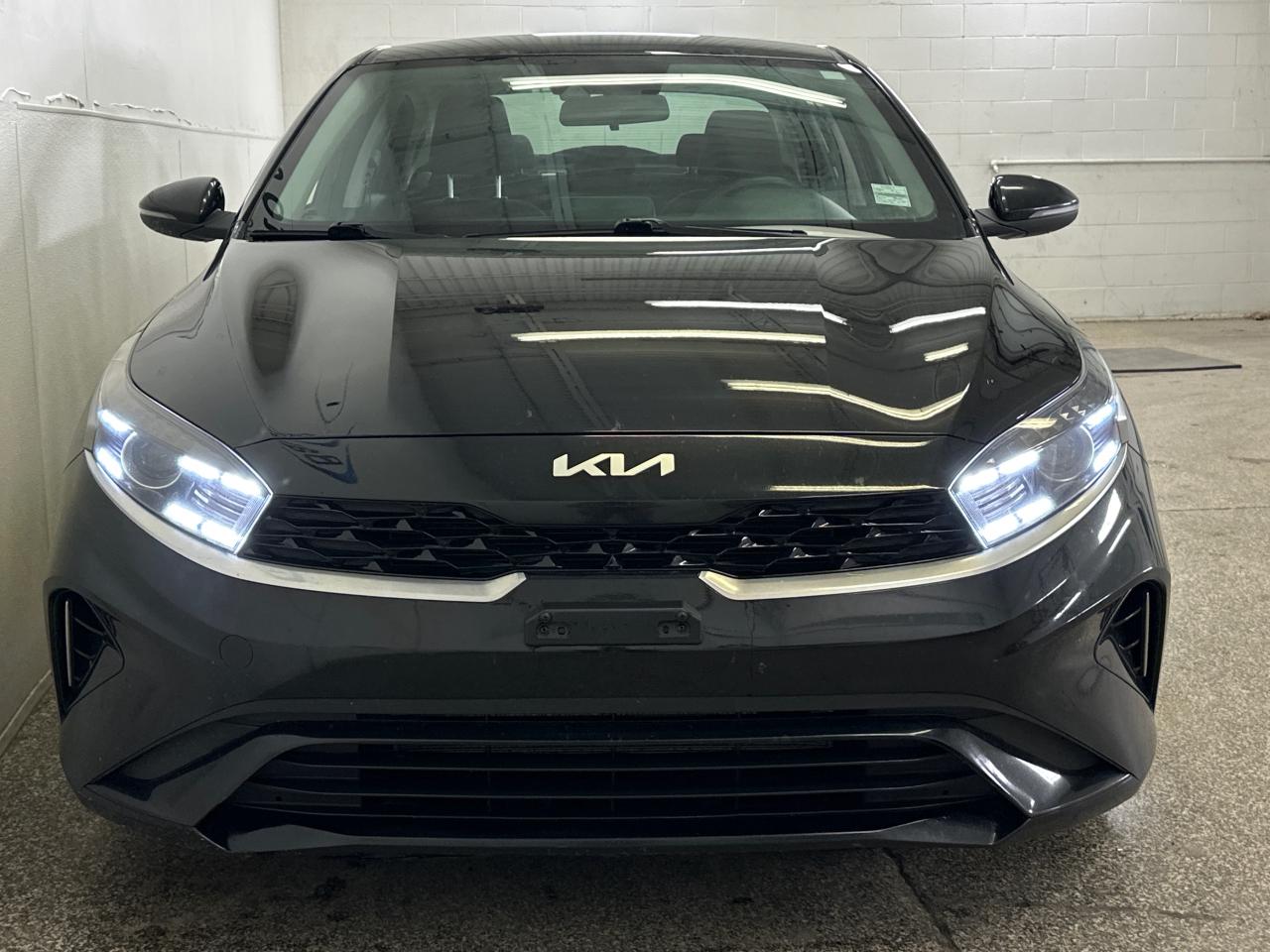 2022 Kia Forte EX 4dr Sedan Photo