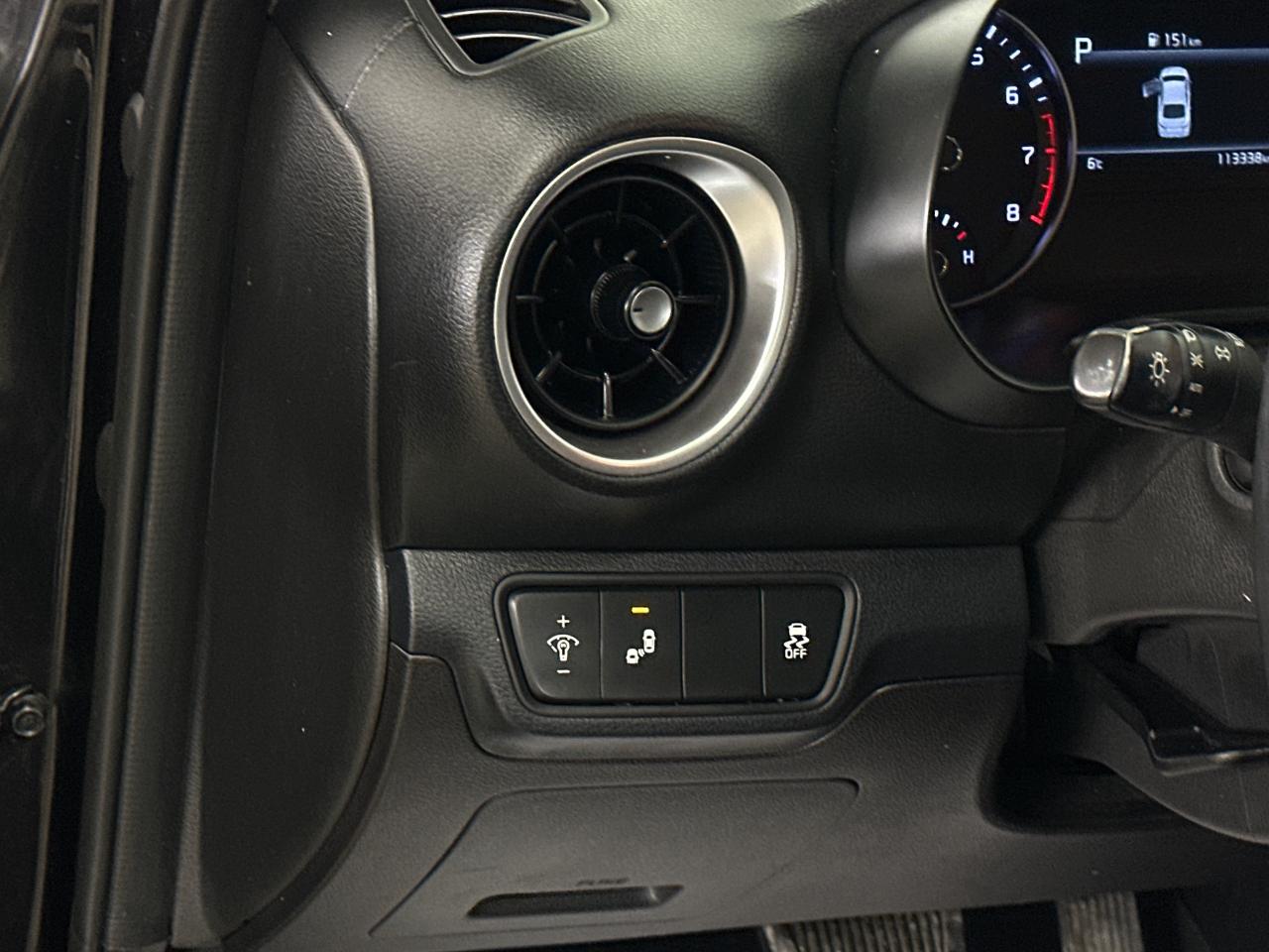 2022 Kia Forte EX 4dr Sedan Photo