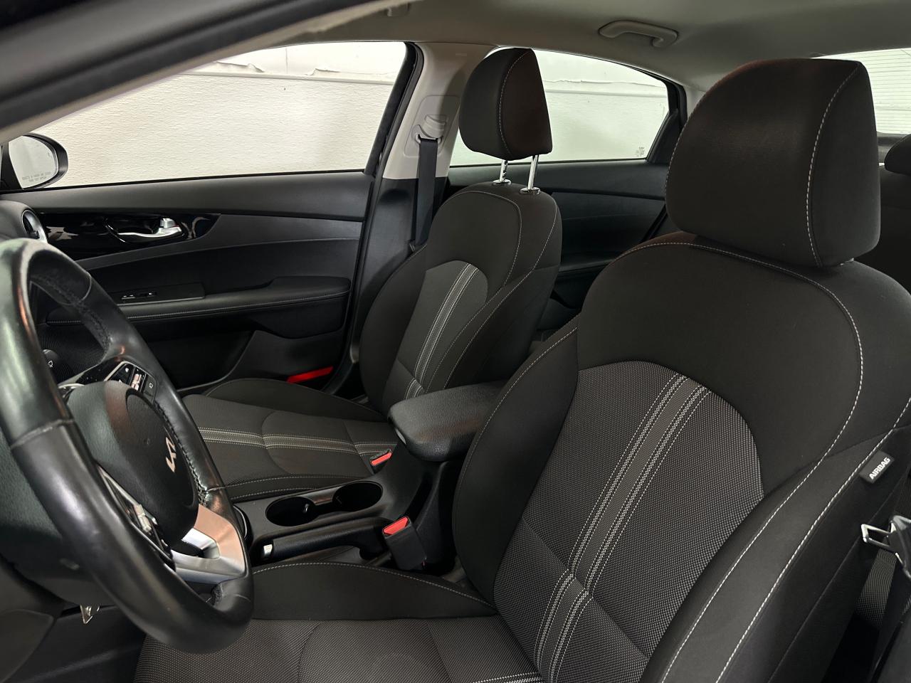 2022 Kia Forte EX 4dr Sedan Photo