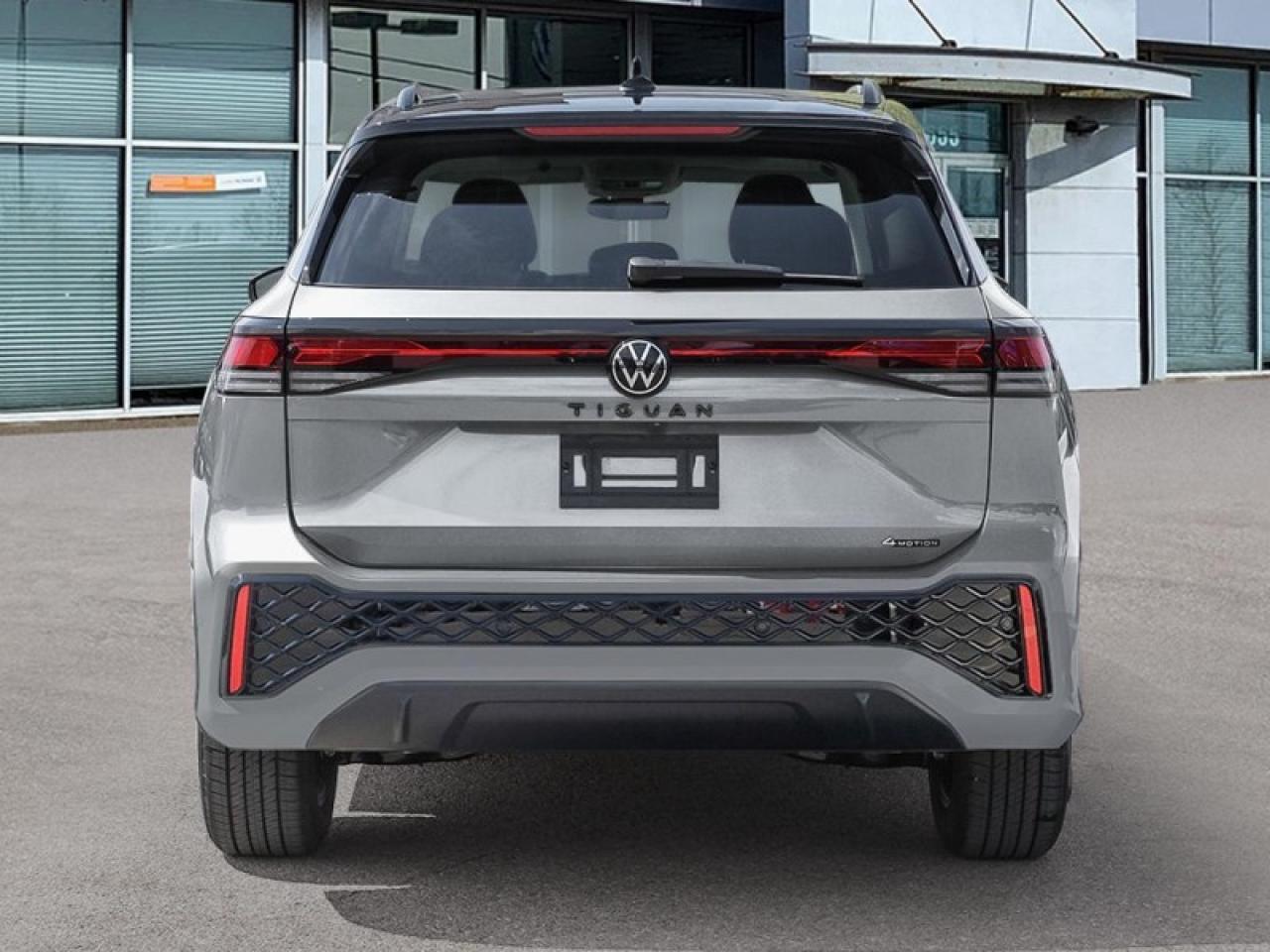 2026 Volkswagen Tiguan Comfortline R-Line Black Edition Photo4