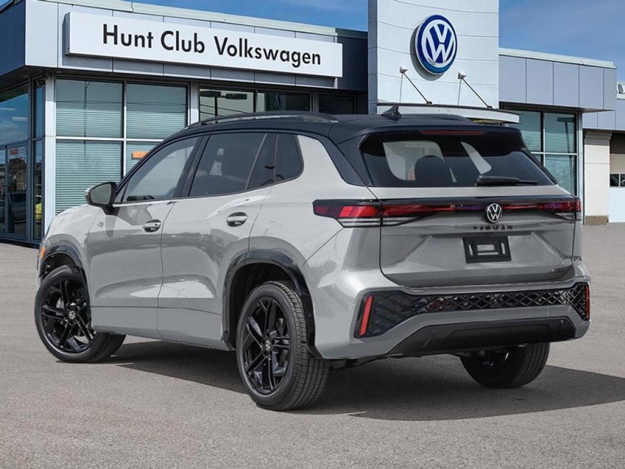 2026 Volkswagen Tiguan Comfortline R-Line Black Edition Photo3