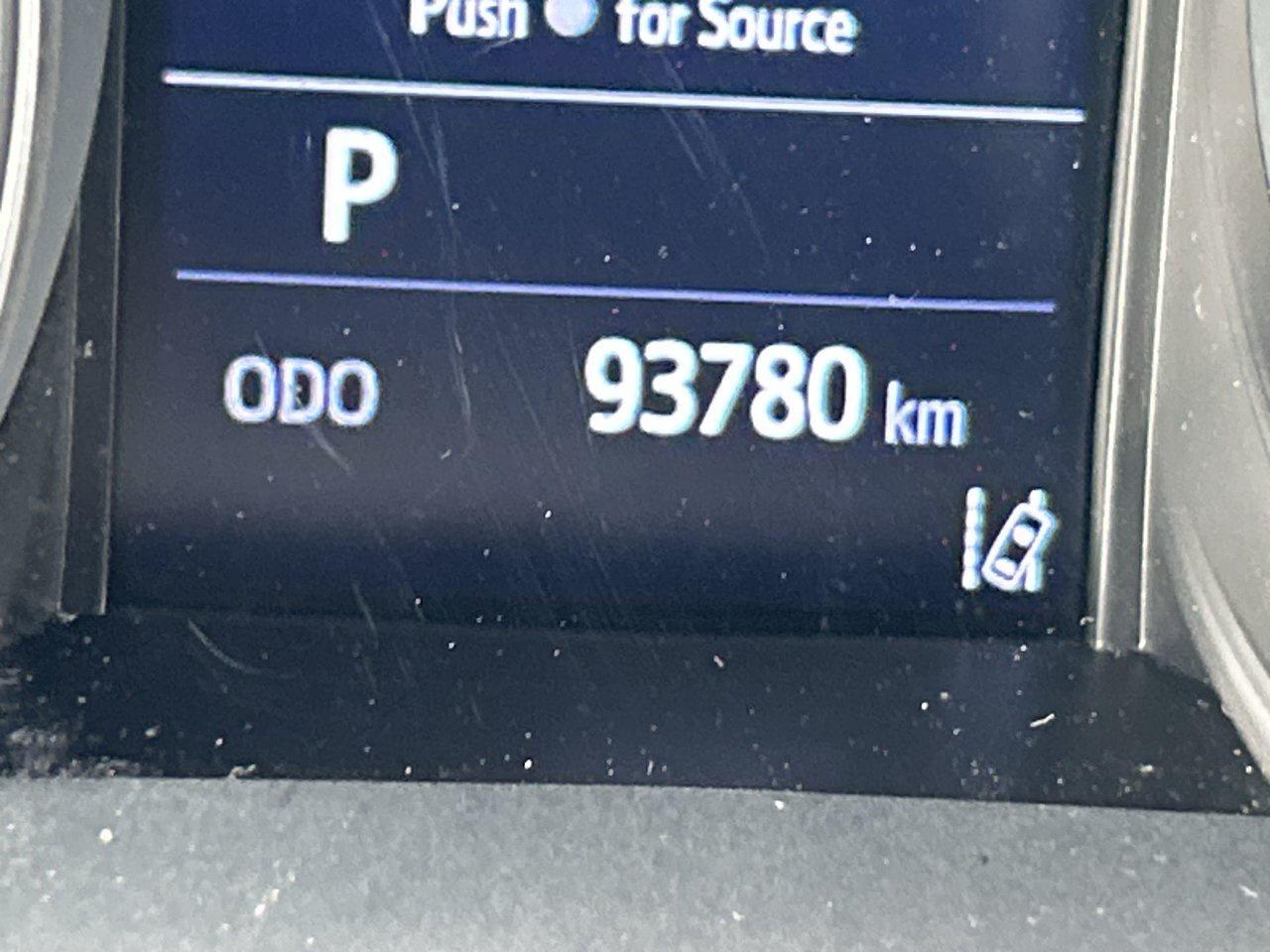 2022 Toyota C-HR Limited 18 inch Wheels Power Seat Leather Adaptive Photo