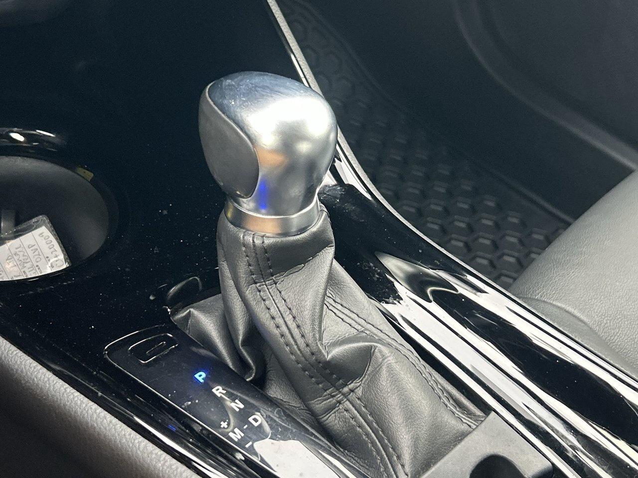 2022 Toyota C-HR Limited 18 inch Wheels Power Seat Leather Adaptive Photo