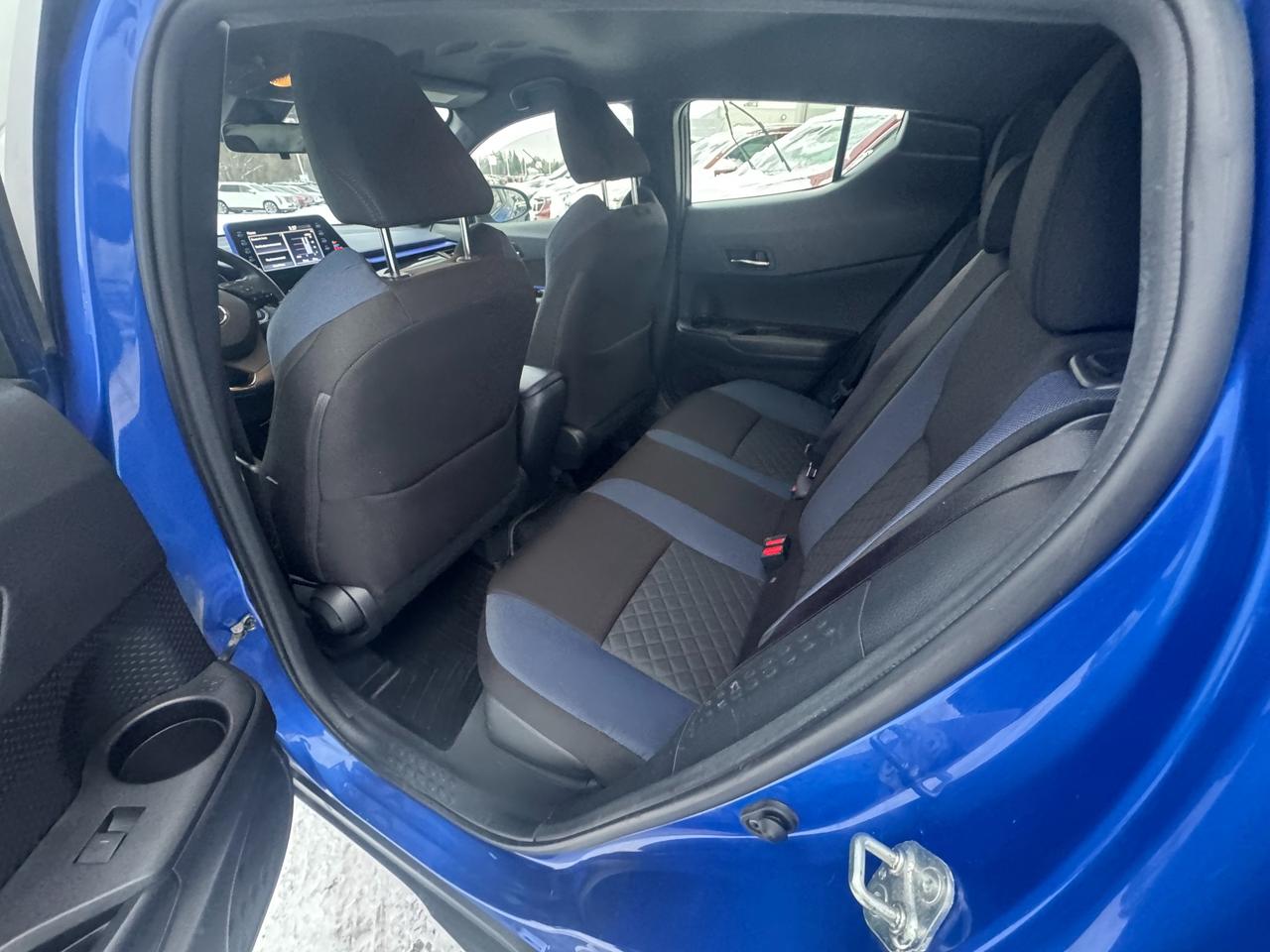 2022 Toyota C-HR XLE Premium 4dr Front-Wheel Drive Sport Utility Photo