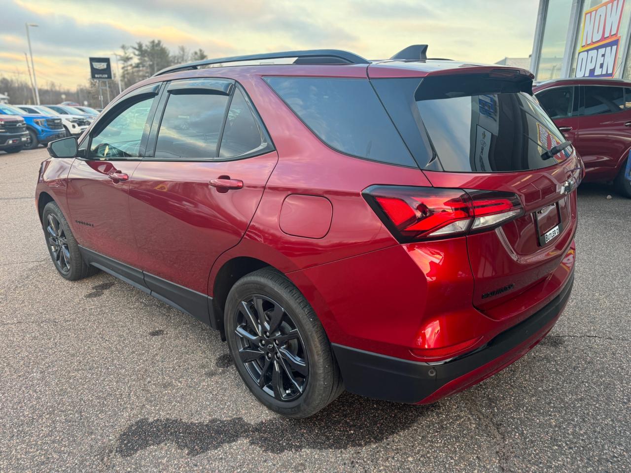 2024 Chevrolet Equinox RS 4dr All-Wheel Drive Photo2