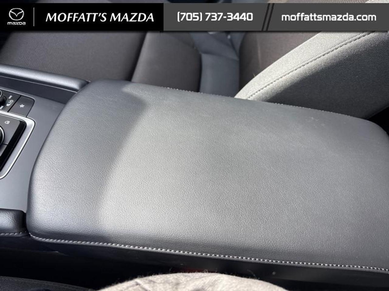 2025 Mazda Mazda3 Sport GS Photo