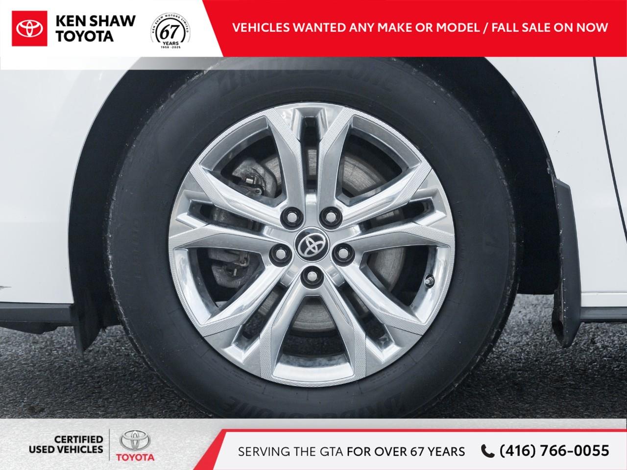 2022 Toyota Sienna XSE 7-Passenger 4dr All-Wheel Drive Passenger Van Photo4