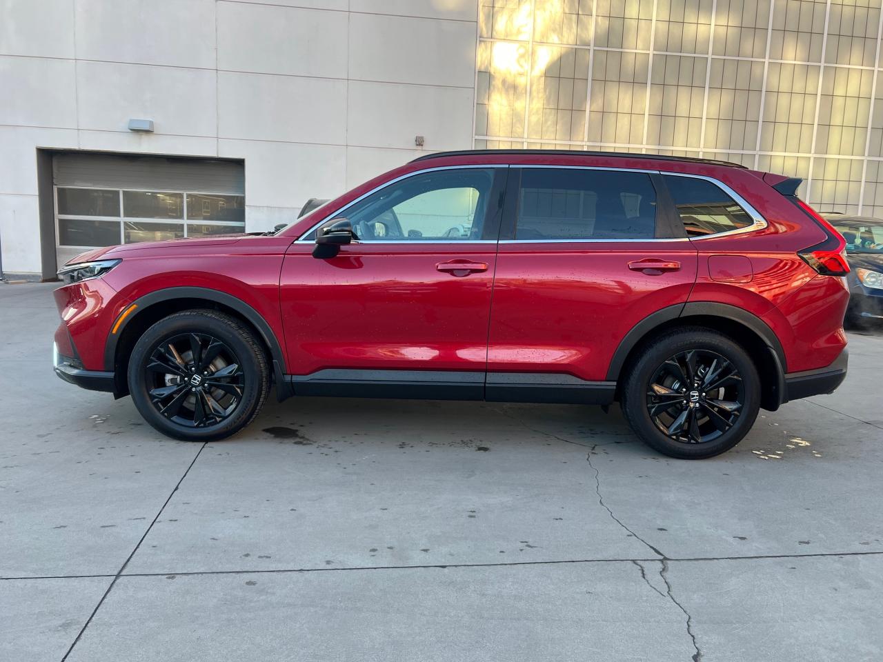 2024 Honda CR-V Hybrid Touring 4dr All-Wheel Drive Photo