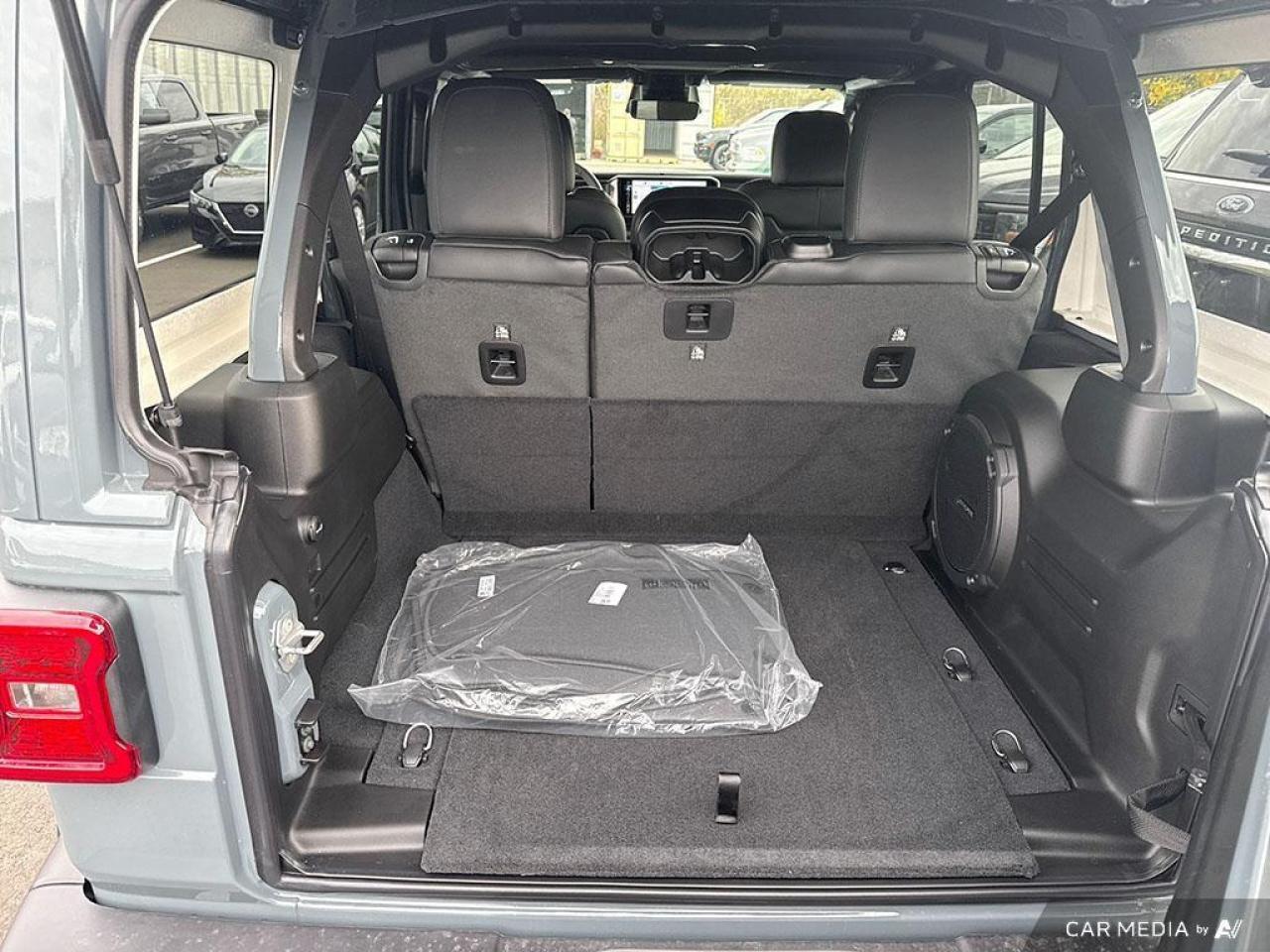 2026 Jeep Wrangler SAHARA 4DR 4X4 Photo