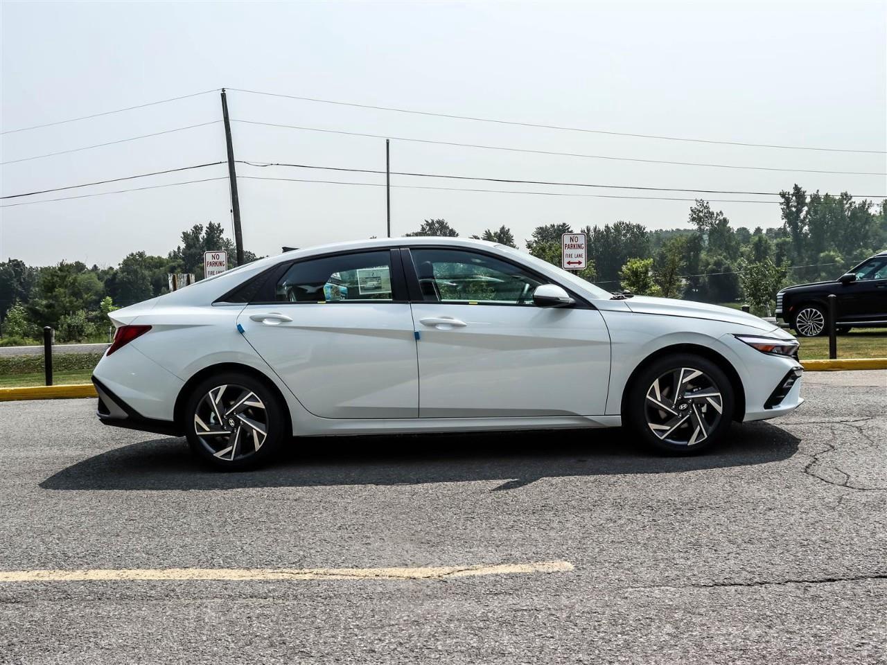 2025 Hyundai Elantra HEV Luxury 4dr Sedan Photo