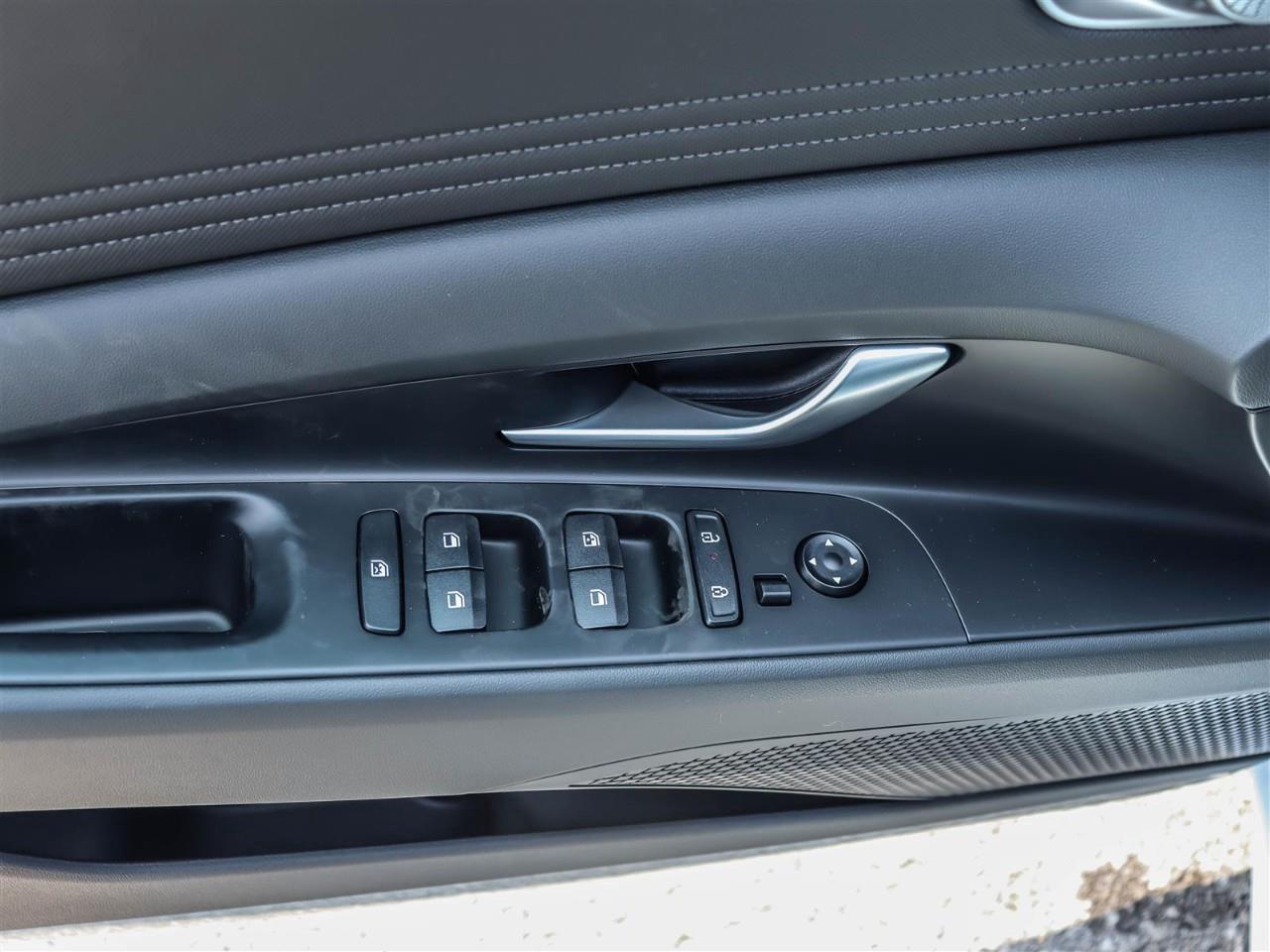 2025 Hyundai Elantra HEV Luxury 4dr Sedan Photo