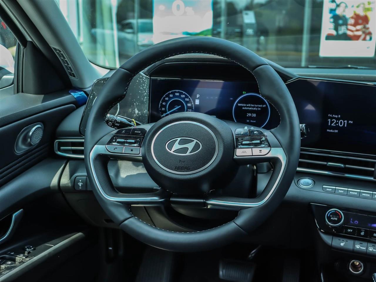 2025 Hyundai Elantra HEV Luxury 4dr Sedan Photo