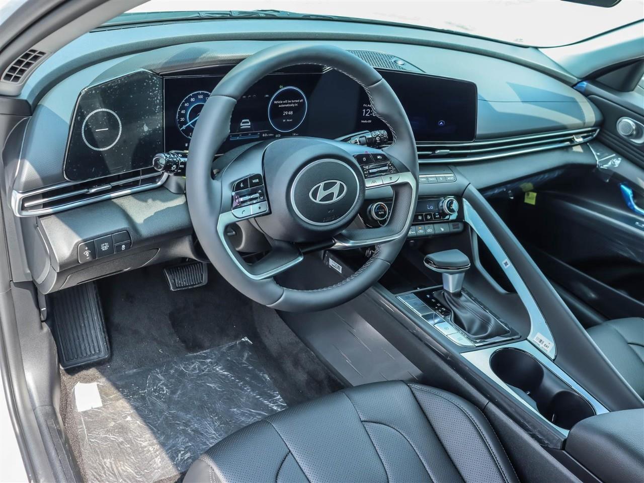 2025 Hyundai Elantra HEV Luxury 4dr Sedan Photo