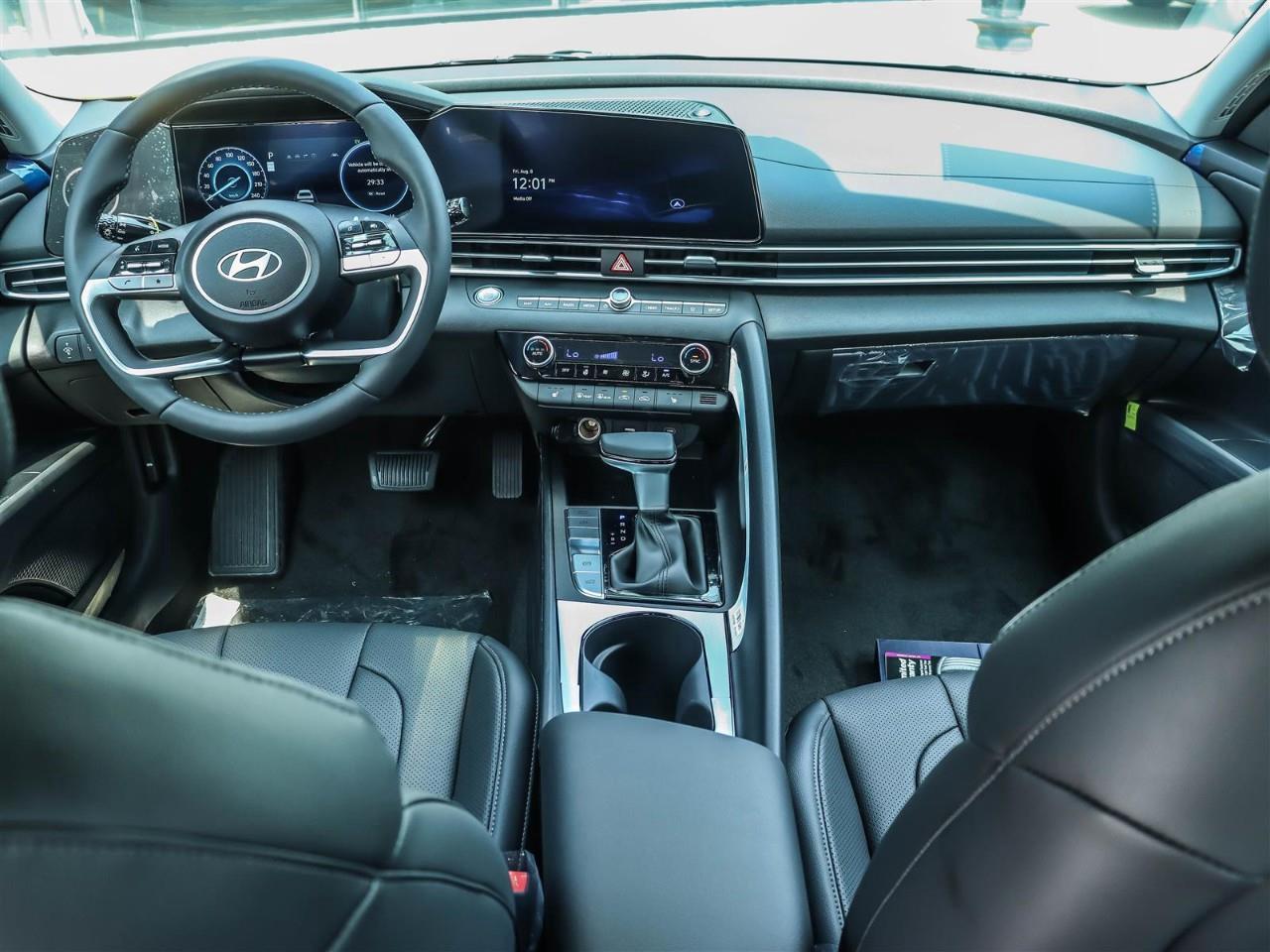 2025 Hyundai Elantra HEV Luxury 4dr Sedan Photo