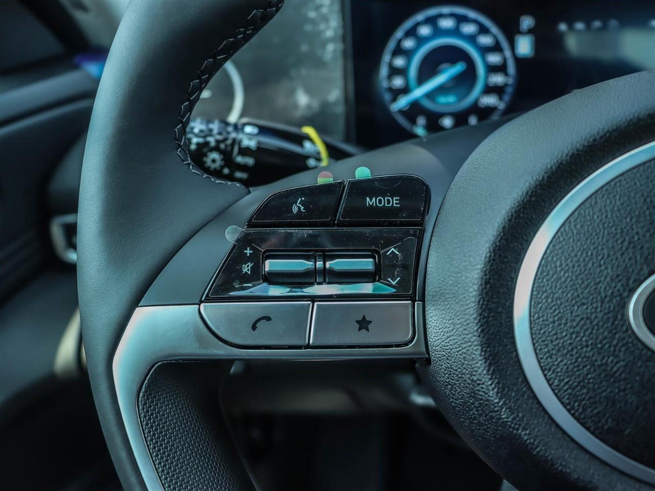 2025 Hyundai Elantra HEV Luxury 4dr Sedan Photo