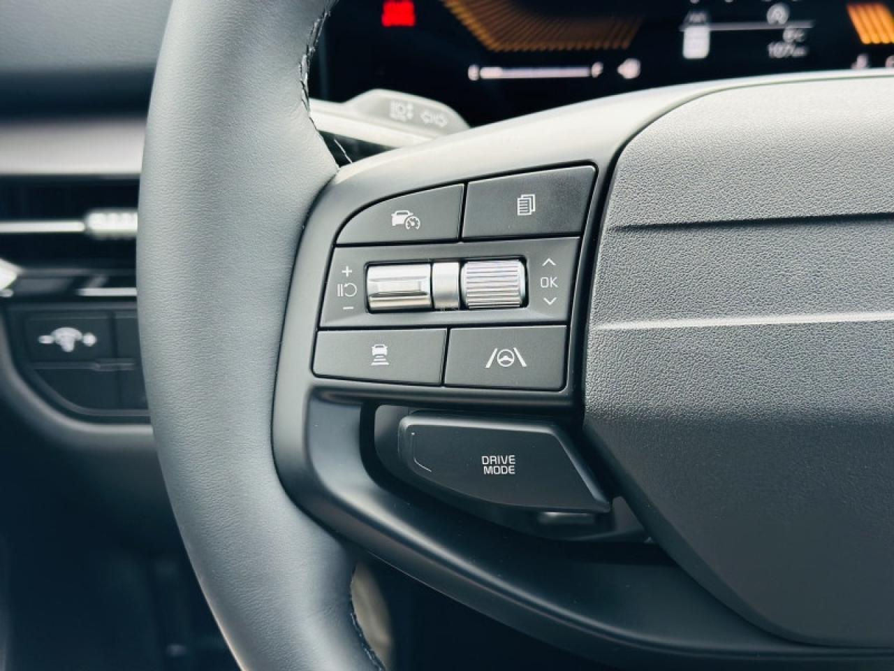 2026 Kia Sportage EX AWD Photo3