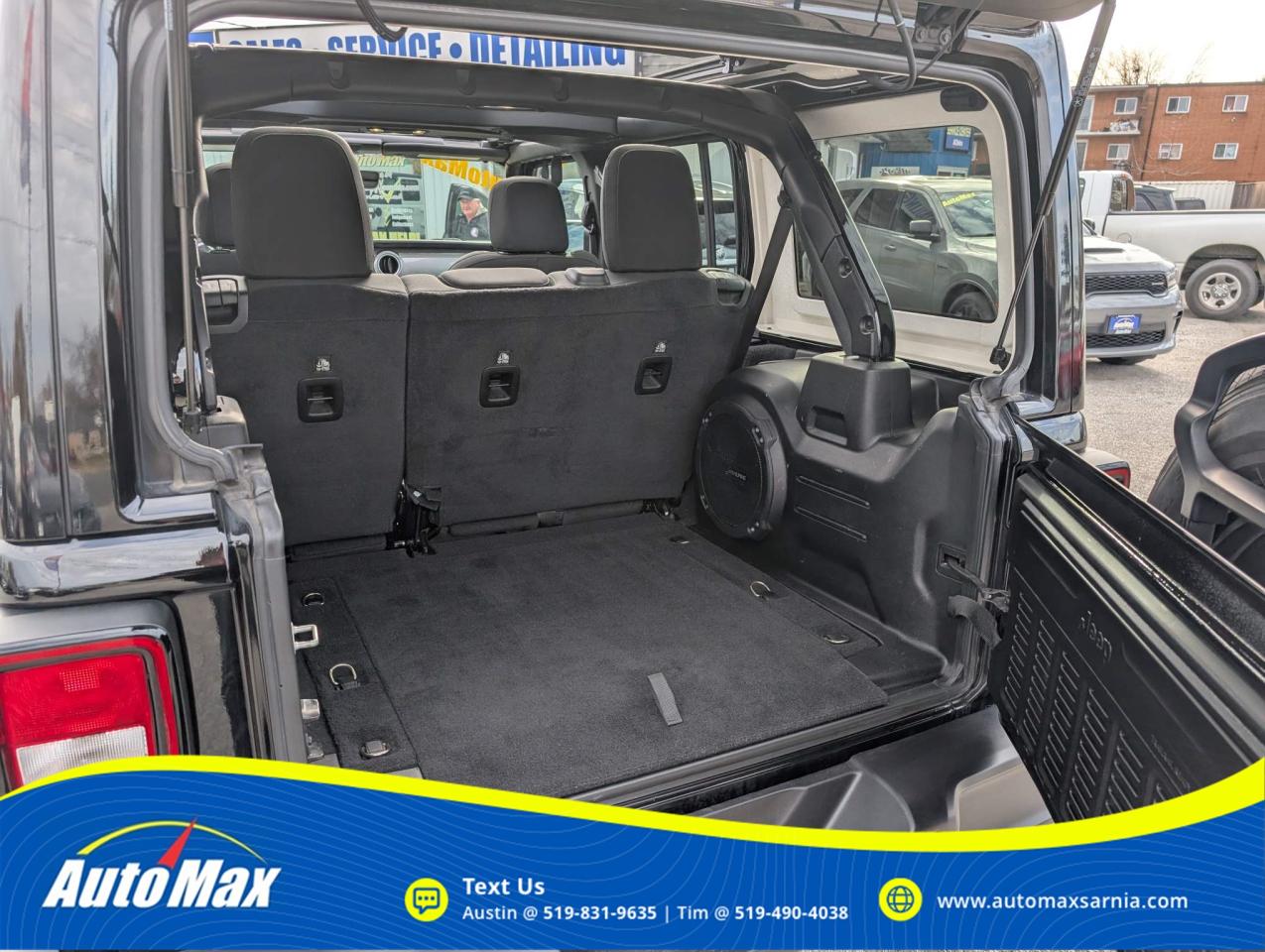 2021 Jeep WRANGLER UNLIMITED Sahara 4dr 4x4 Photo