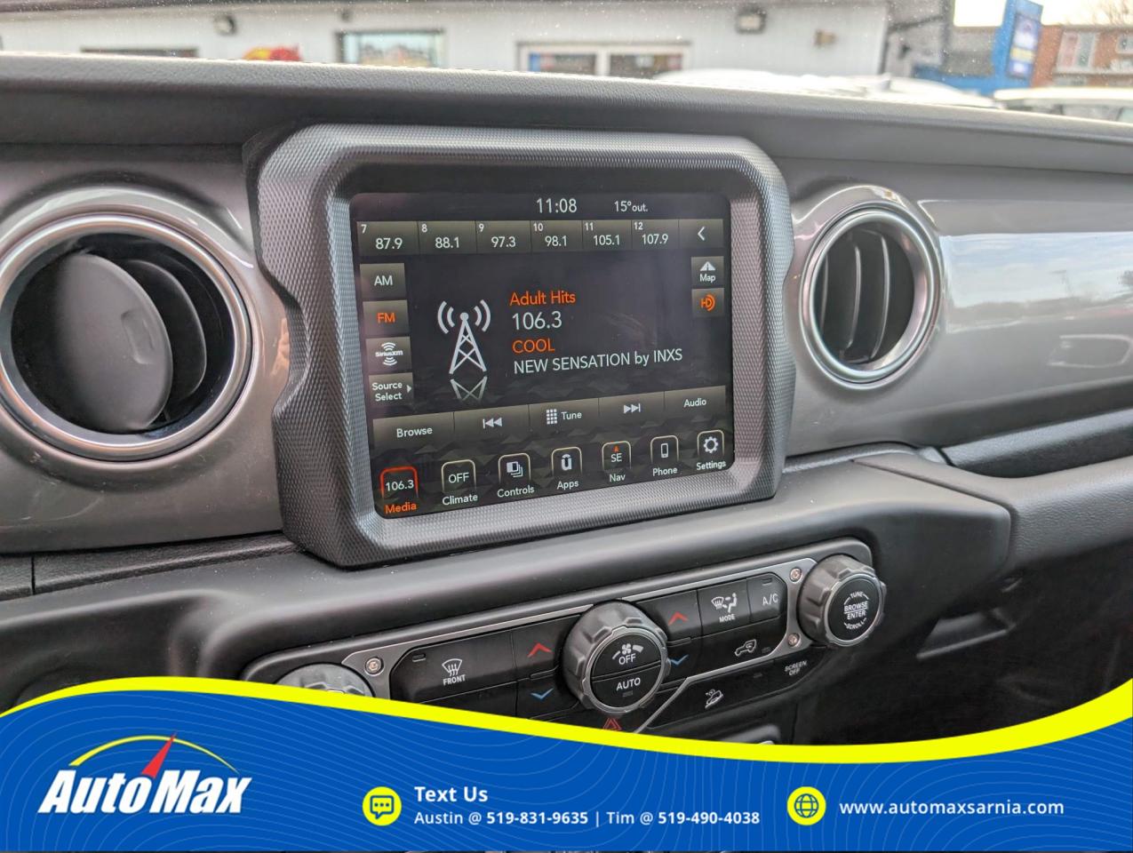 2021 Jeep WRANGLER UNLIMITED Sahara 4dr 4x4 Photo