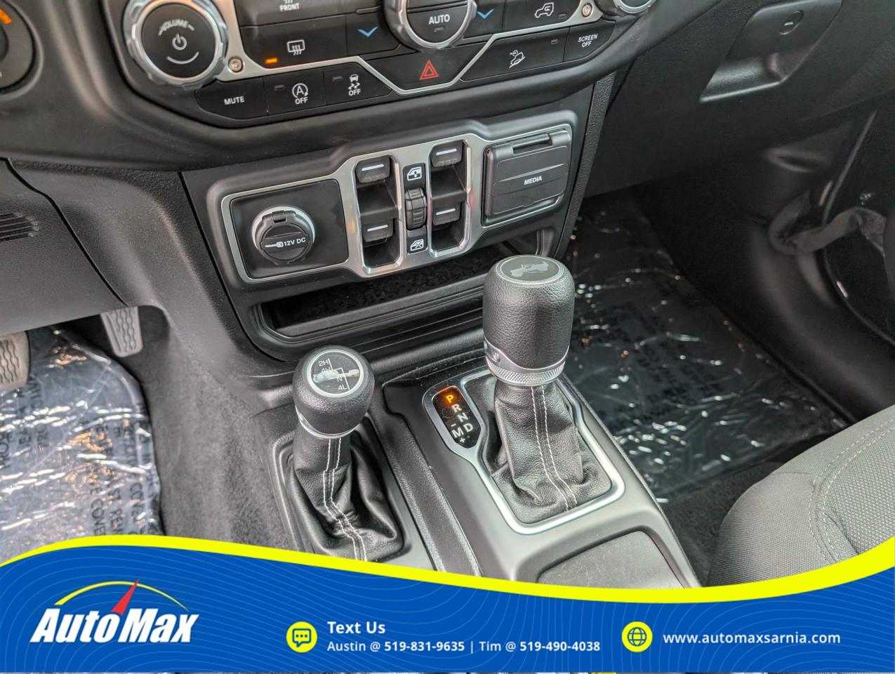 2021 Jeep WRANGLER UNLIMITED Sahara 4dr 4x4 Photo