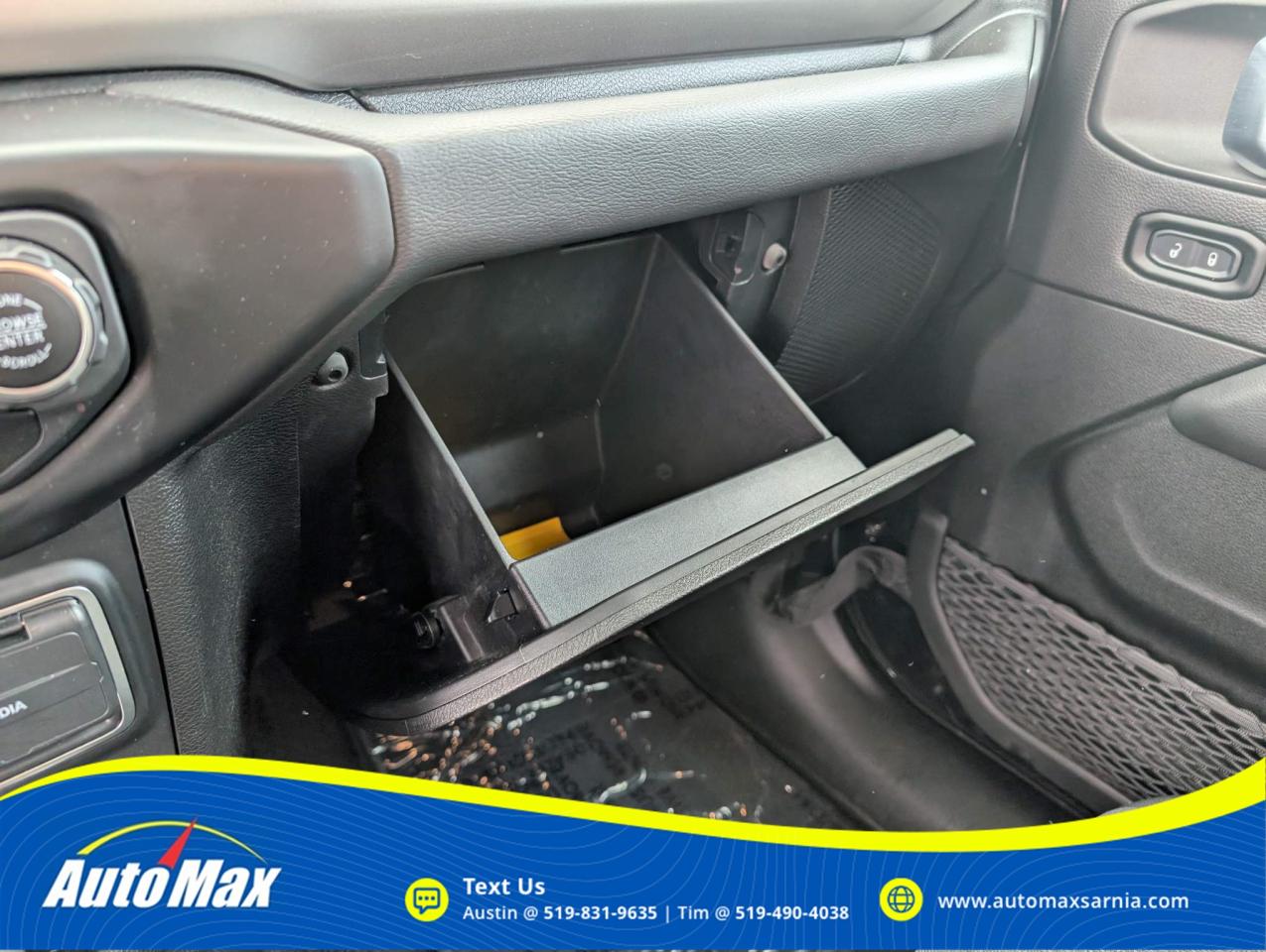 2021 Jeep WRANGLER UNLIMITED Sahara 4dr 4x4 Photo