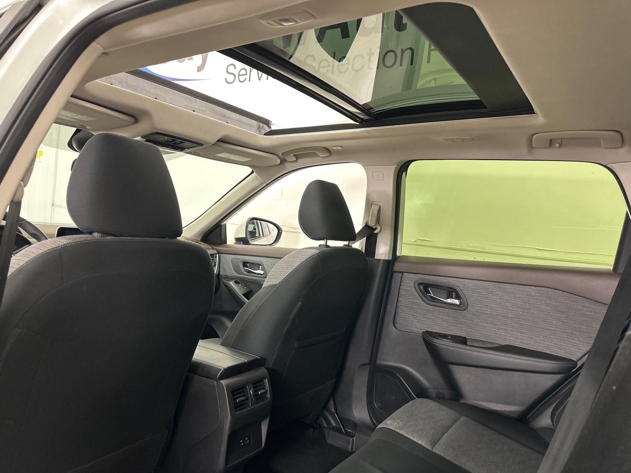 2023 Nissan Rogue SV Moonroof 4dr All-Wheel Drive Sport Utility Photo