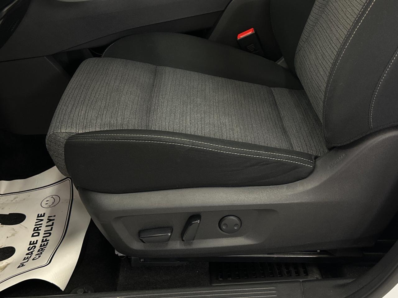 2023 Nissan Rogue SV Moonroof 4dr All-Wheel Drive Sport Utility Photo