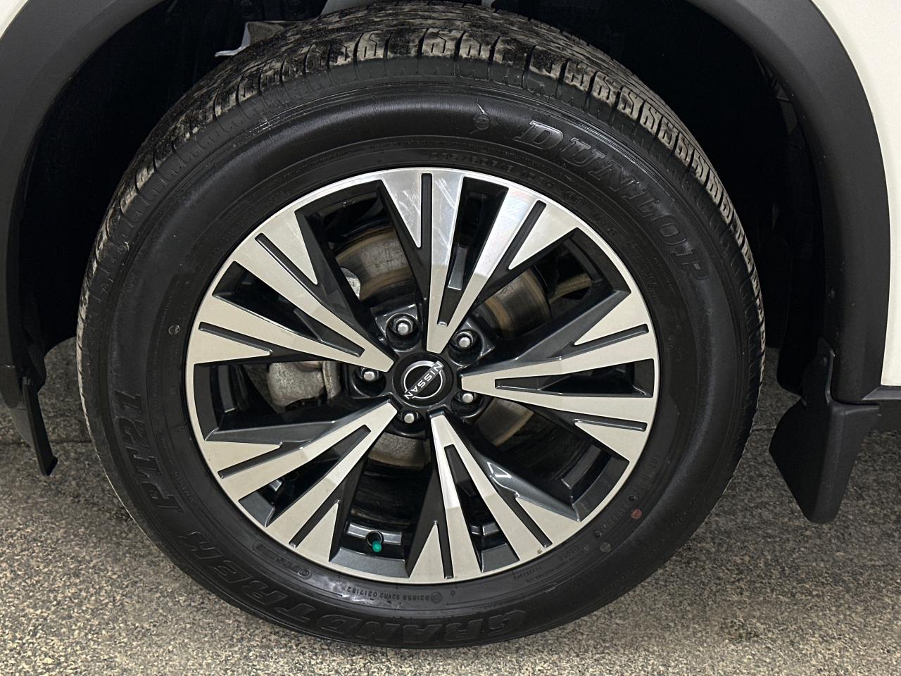 2023 Nissan Rogue SV Moonroof 4dr All-Wheel Drive Sport Utility Photo