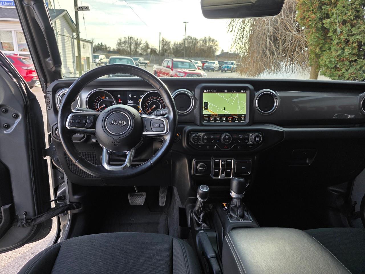 2021 Jeep WRANGLER UNLIMITED Sahara 4dr 4x4 Photo