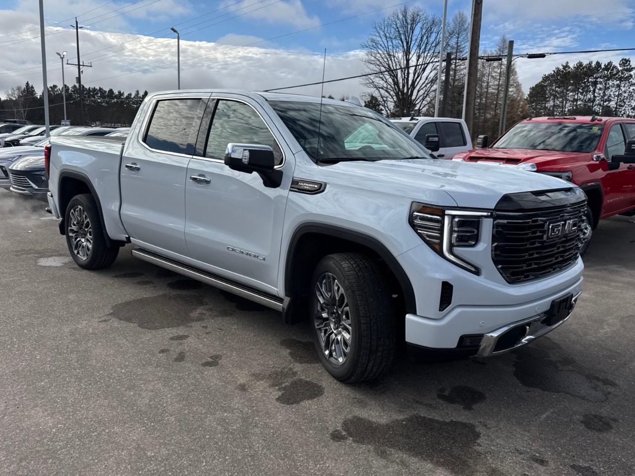 2026 GMC Sierra 1500 Crew Cab Short Box 4-Wheel Drive Denali Ultimate Photo