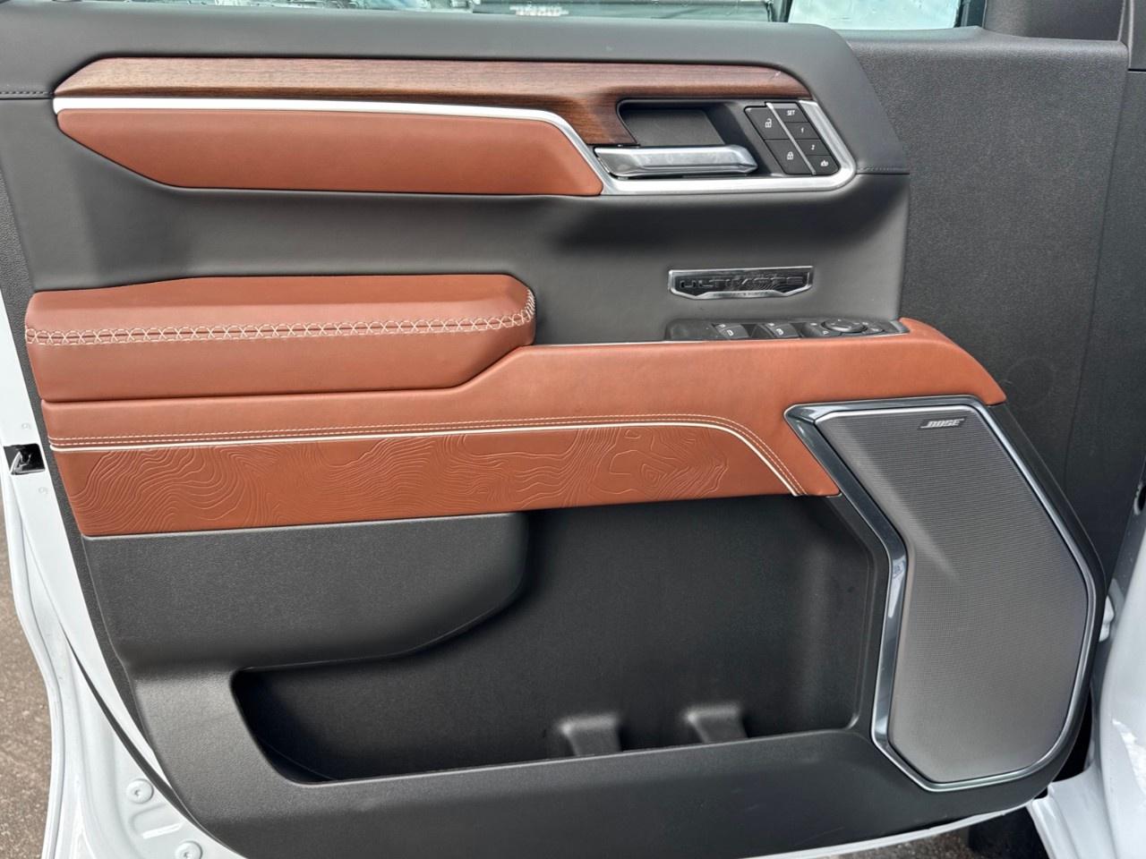 2026 GMC Sierra 1500 Crew Cab Short Box 4-Wheel Drive Denali Ultimate Photo