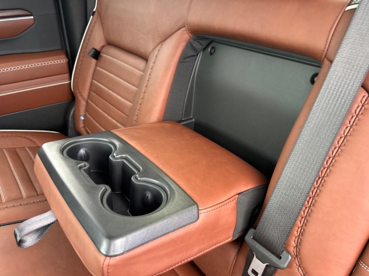 2026 GMC Sierra 1500 Crew Cab Short Box 4-Wheel Drive Denali Ultimate Photo