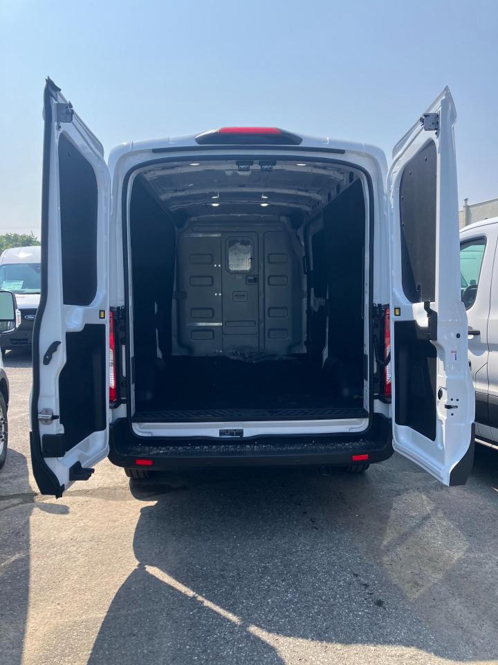2025 Ford Transit-250 Cargo Base Rear-Wheel Drive Medium Roof Van 148 in. WB Photo