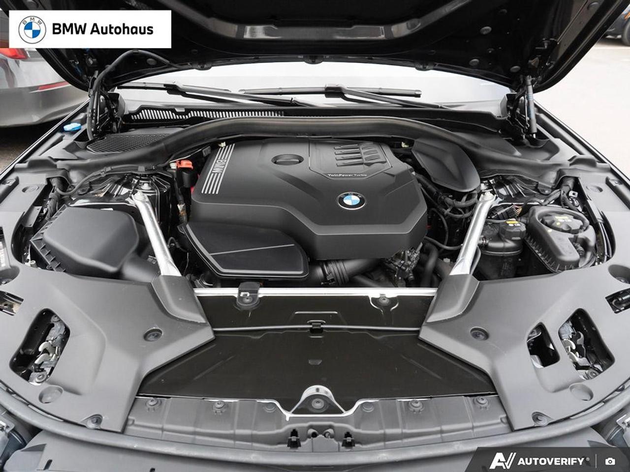 2022 BMW 5 Series 530i xDrive Sedan Photo