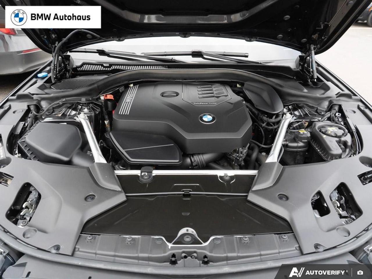 2022 BMW 5 Series 530i xDrive Sedan Photo