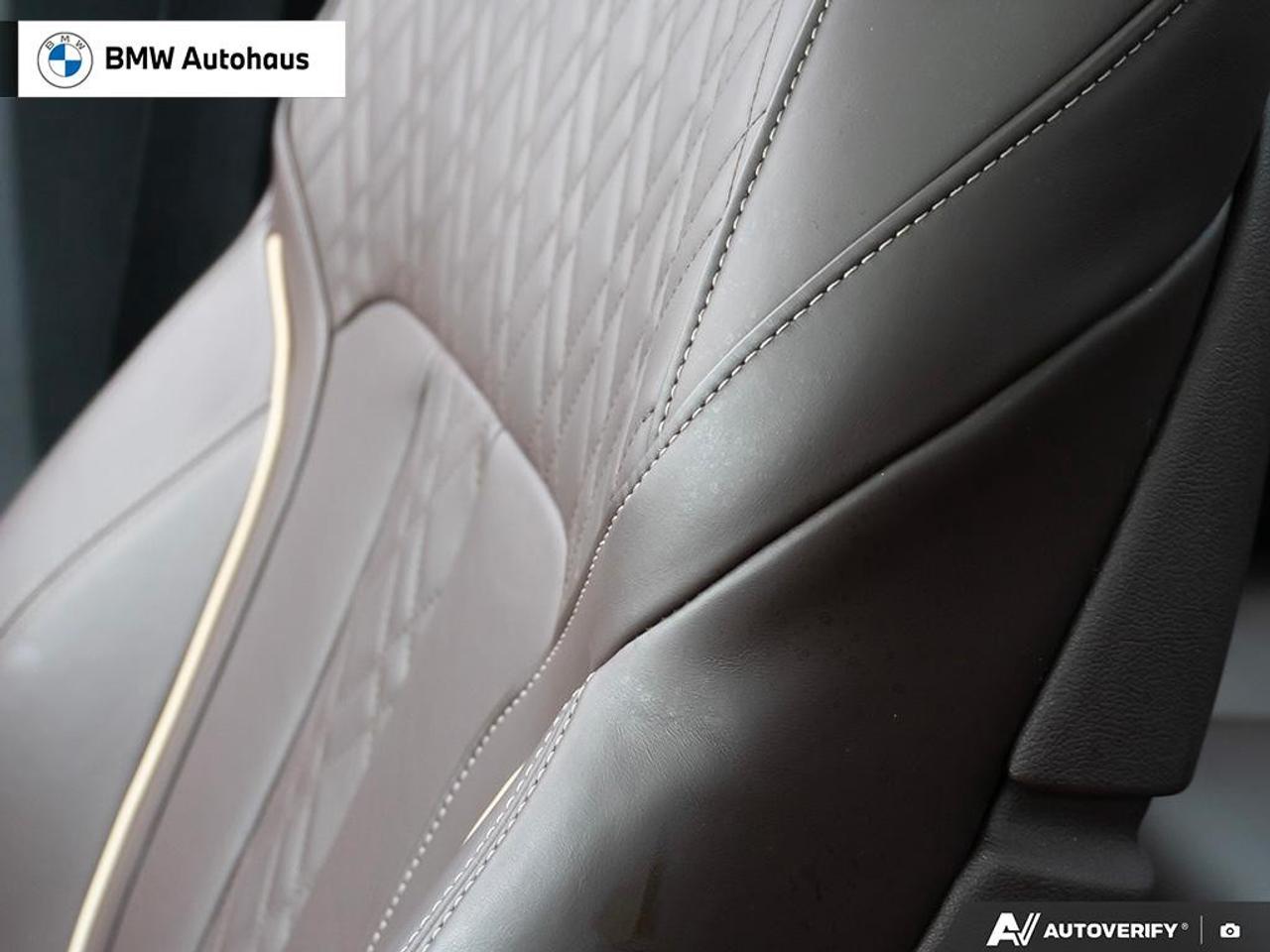 2022 BMW 5 Series 530i xDrive Sedan Photo