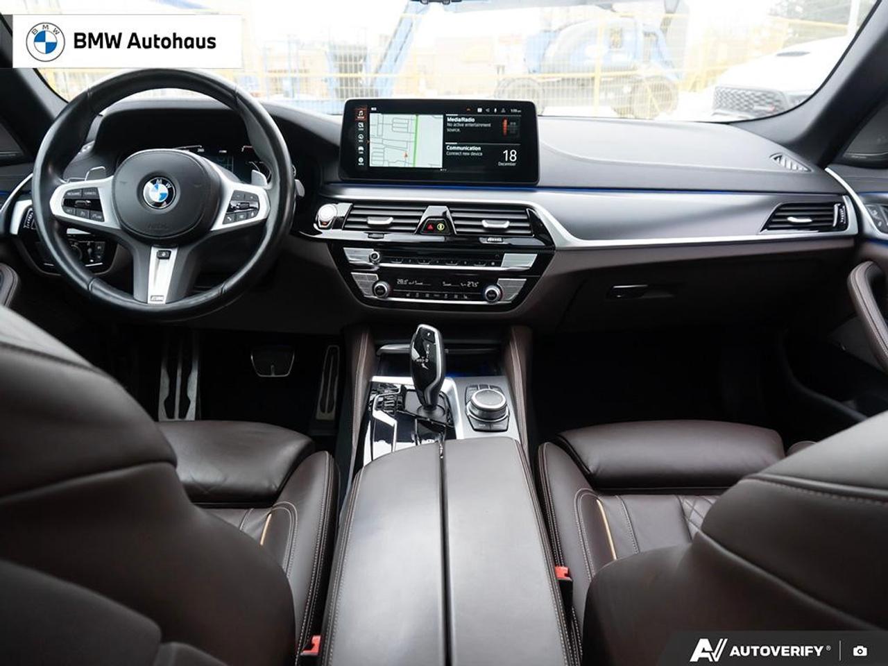 2022 BMW 5 Series 530i xDrive Sedan Photo