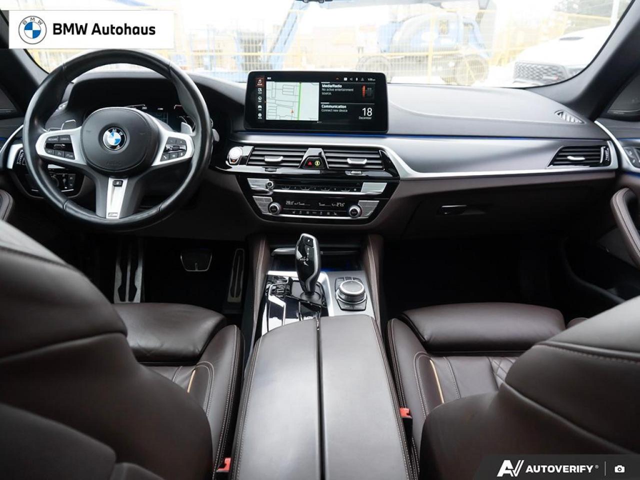 2022 BMW 5 Series 530i xDrive Sedan Photo