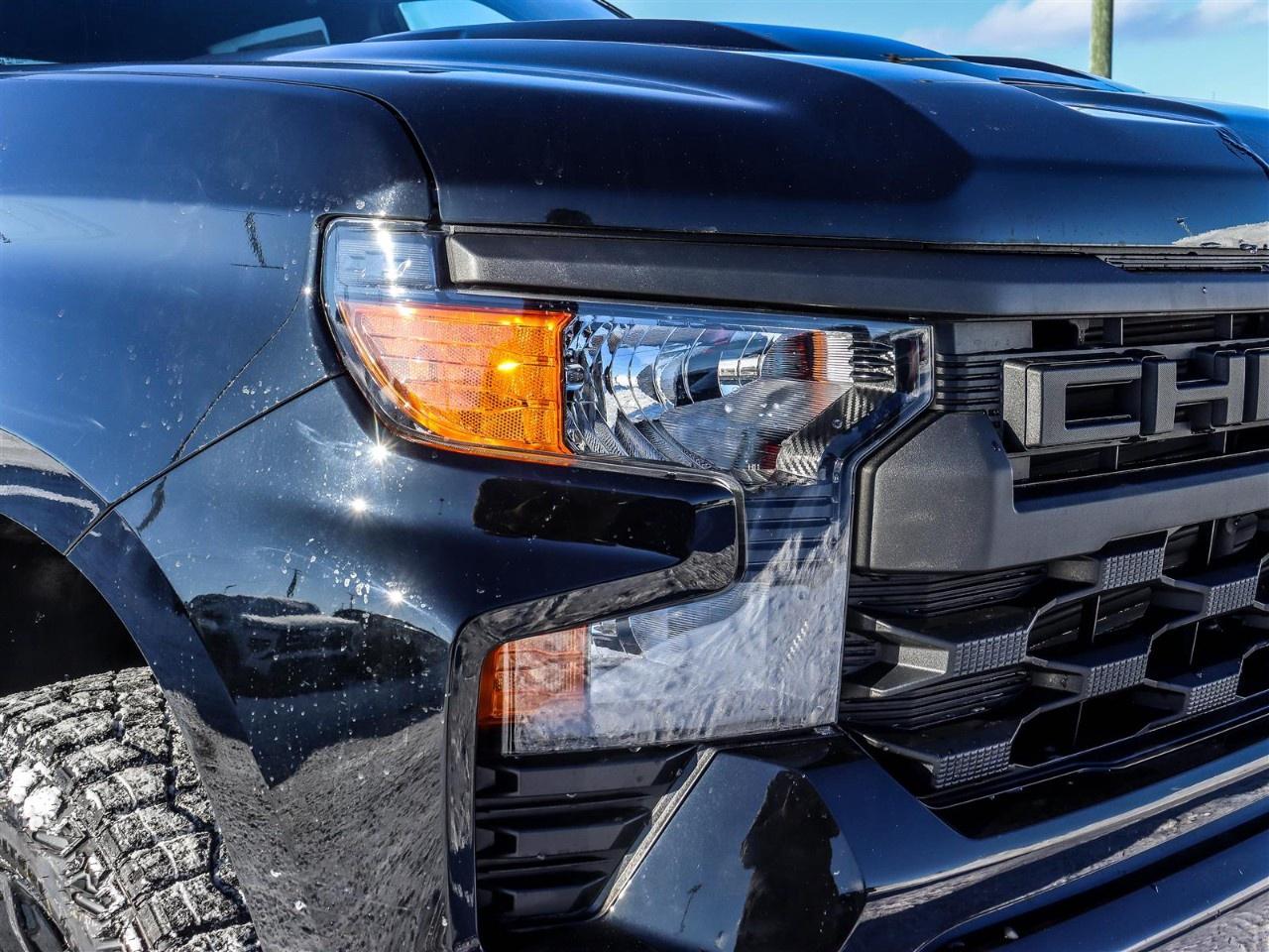 2026 Chevrolet Silverado 1500 Crew Cab Standard Box 4-Wheel Drive Custom Trail Boss Photo