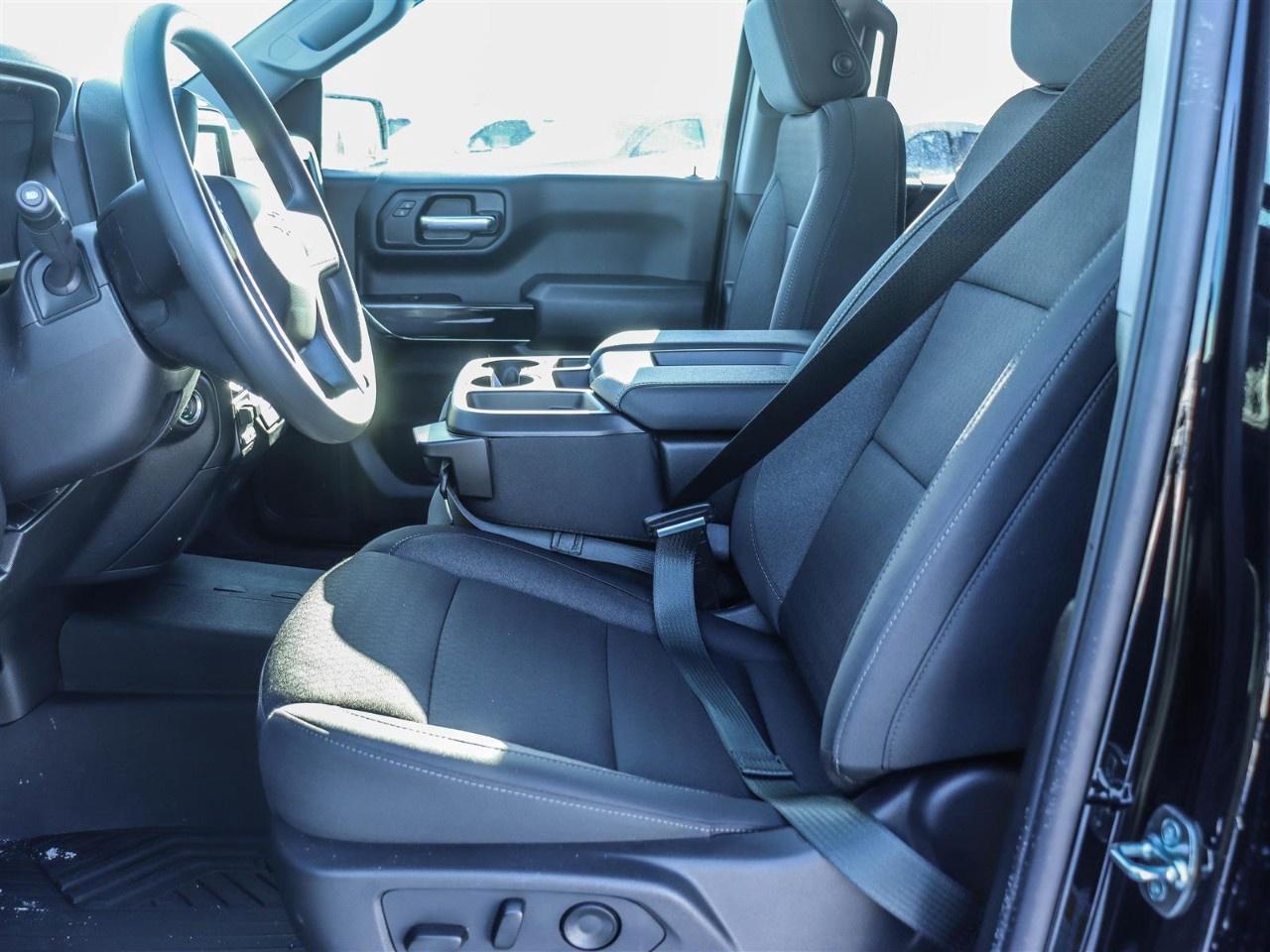 2026 Chevrolet Silverado 1500 Crew Cab Standard Box 4-Wheel Drive Custom Trail Boss Photo