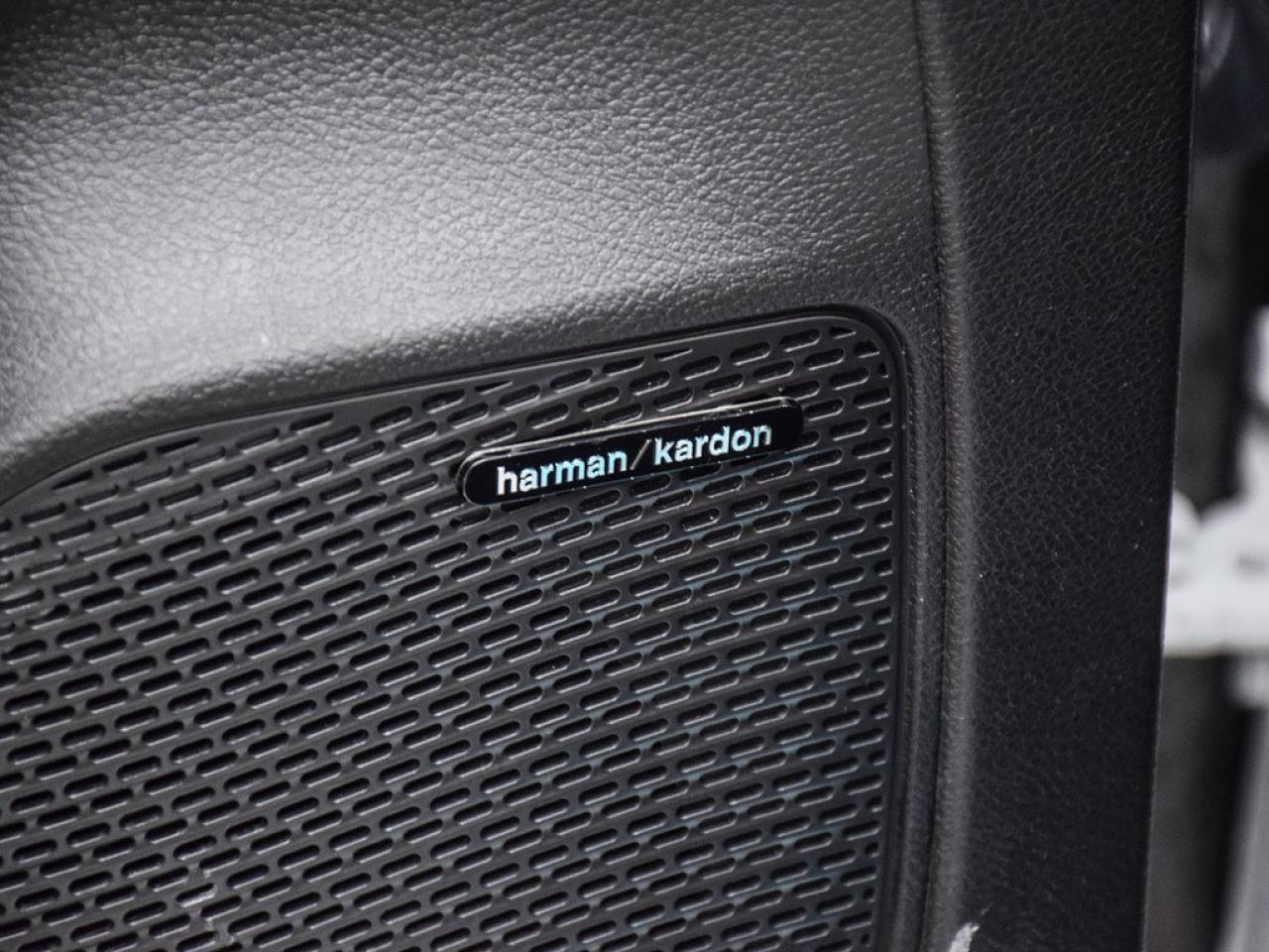 2024 Chrysler Pacifica Hybrid Pinnacle Passenger Van Photo