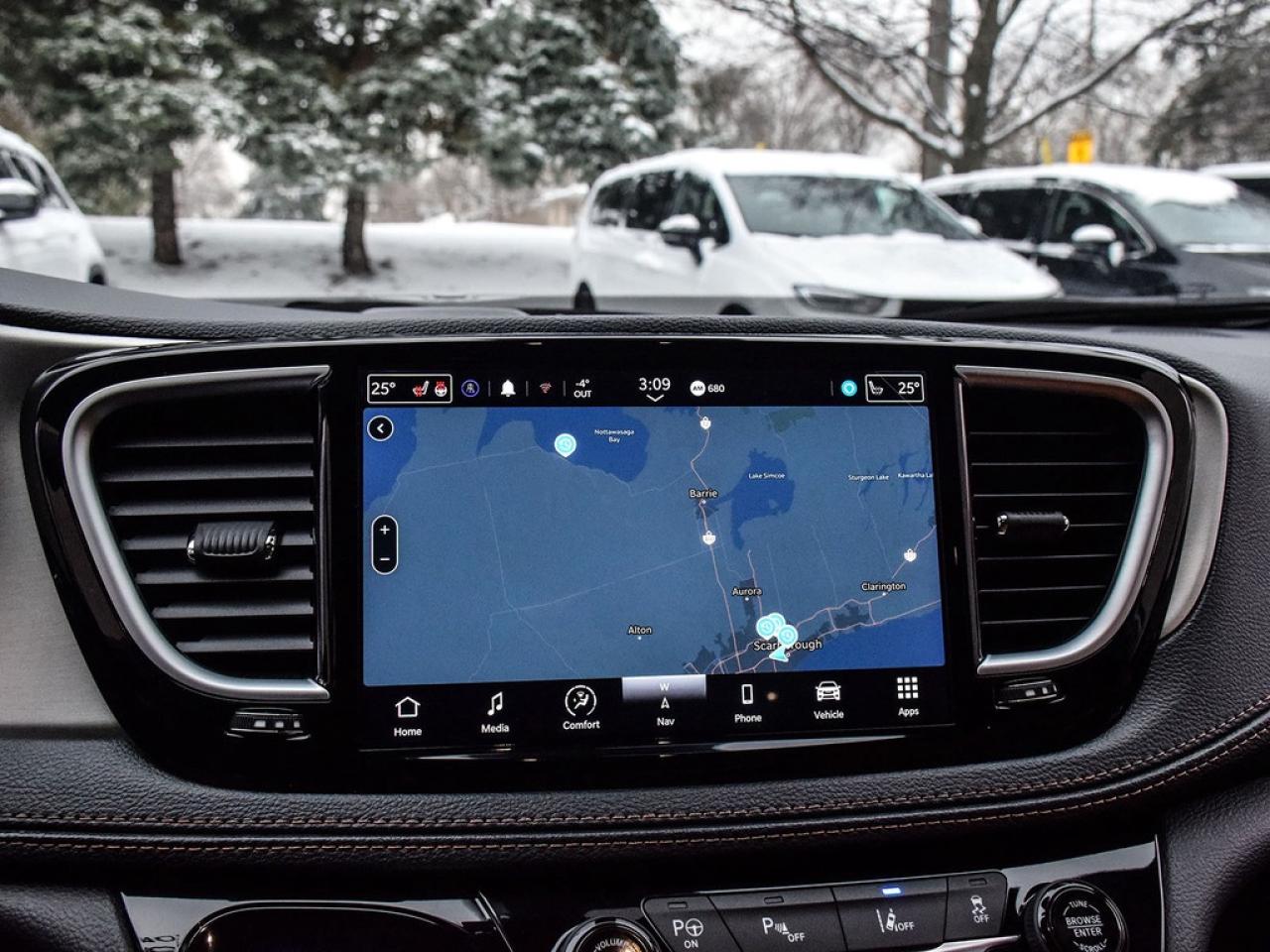 2024 Chrysler Pacifica Hybrid Pinnacle Passenger Van Photo