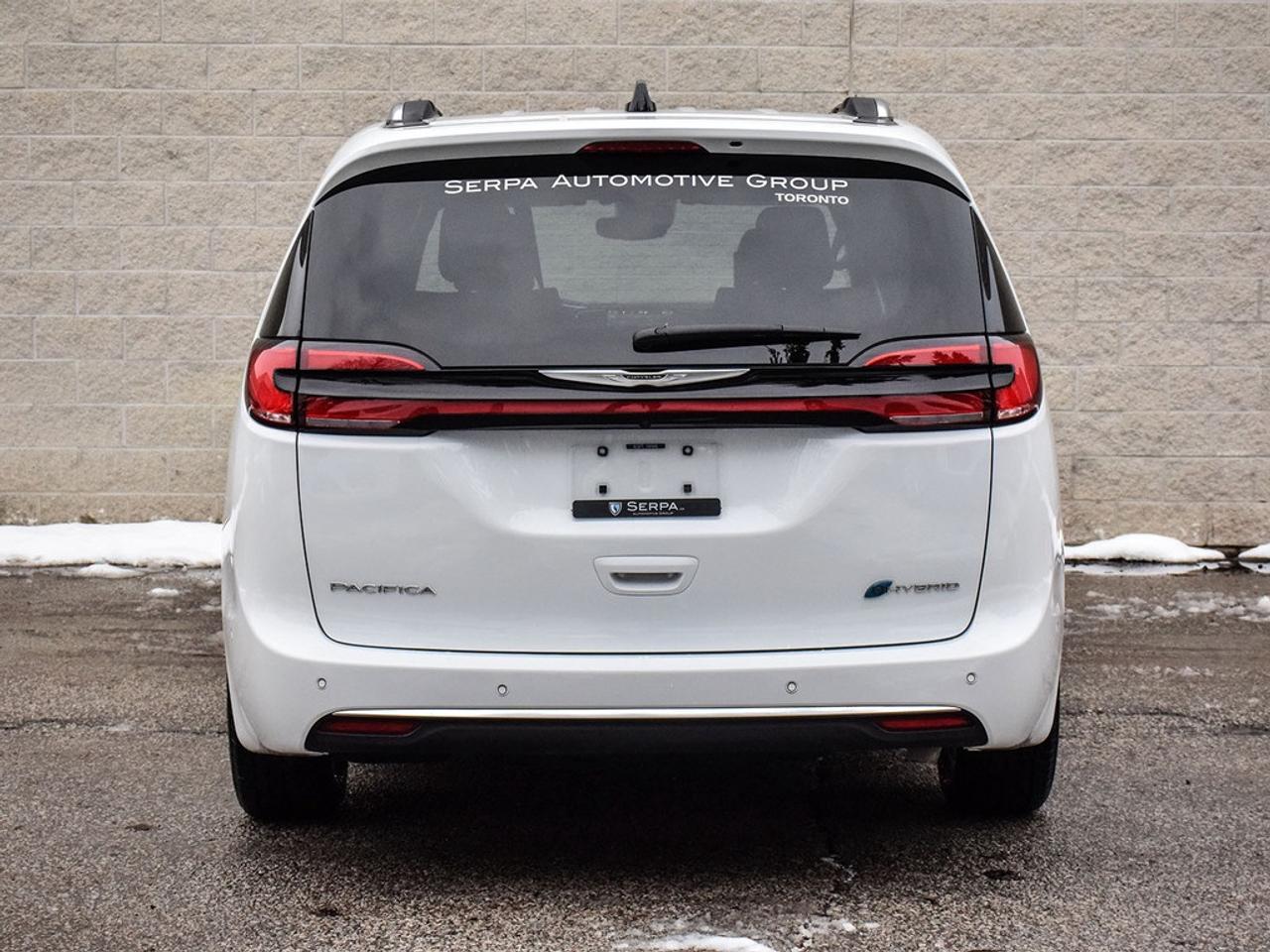 2024 Chrysler Pacifica Hybrid Pinnacle Passenger Van Photo