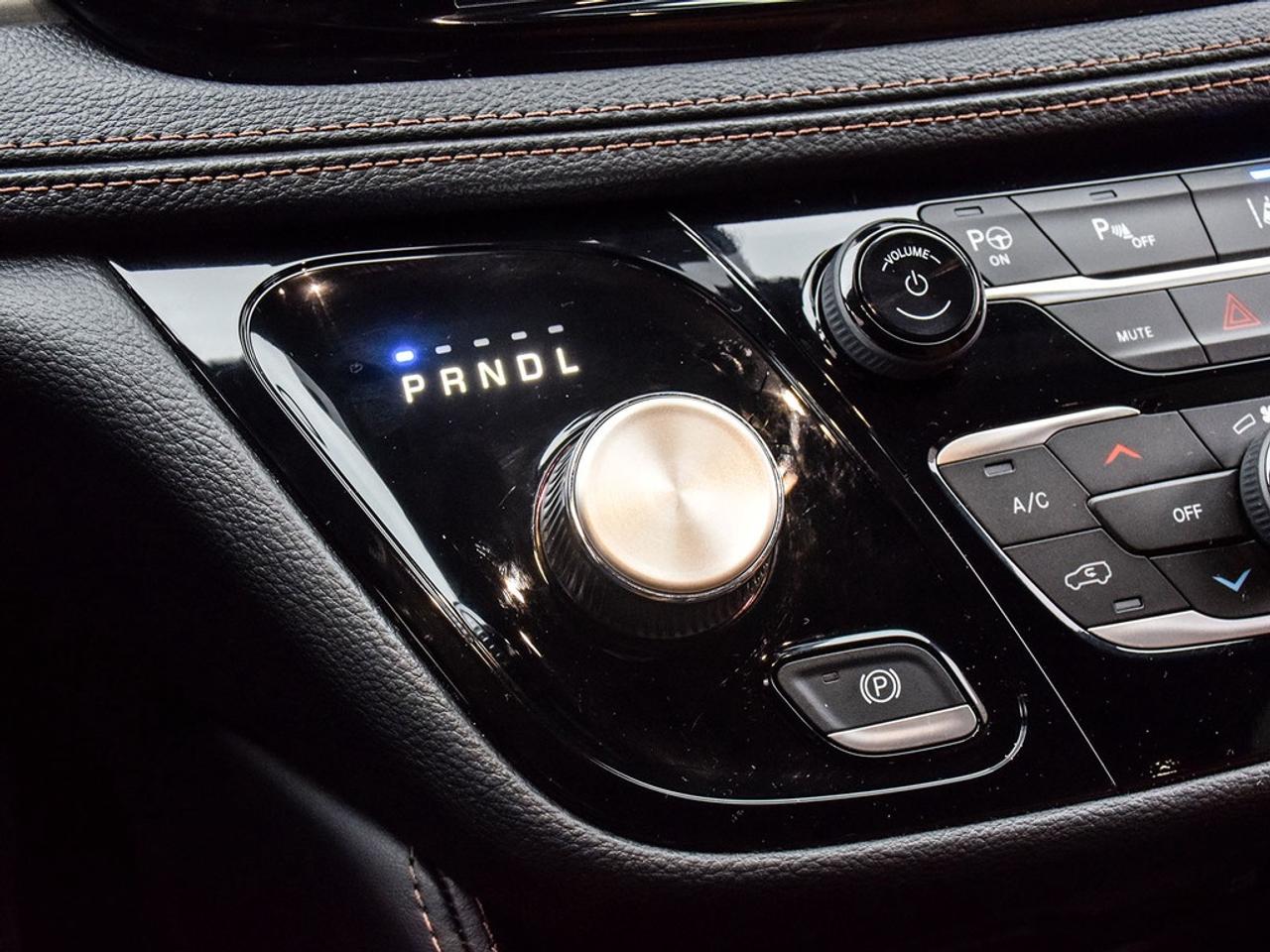 2024 Chrysler Pacifica Hybrid Pinnacle Passenger Van Photo