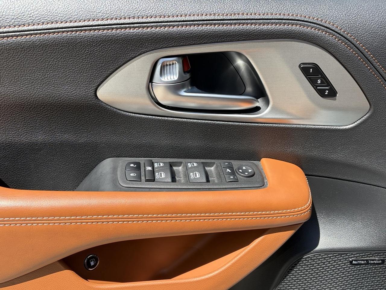 2024 Chrysler Pacifica Hybrid Pinnacle Passenger Van Photo