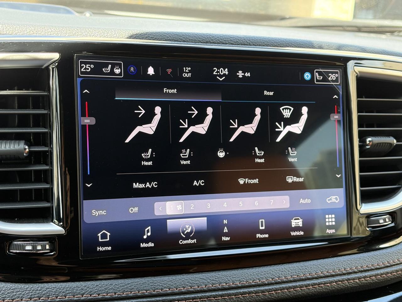 2024 Chrysler Pacifica Hybrid Pinnacle Passenger Van Photo