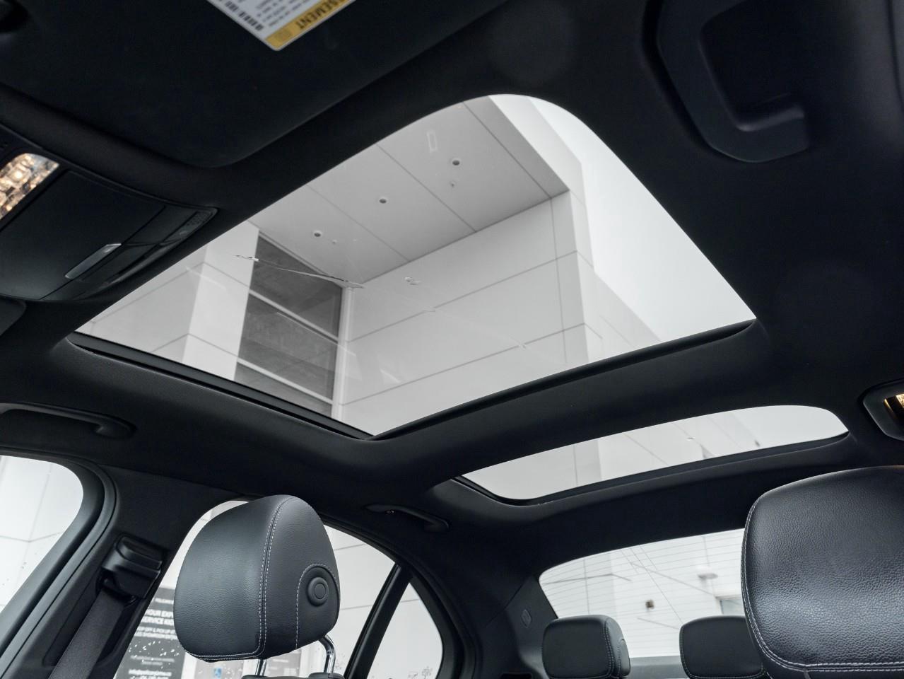 2018 Mercedes-Benz C-Class Base C 300 4dr All-Wheel Drive 4MATIC Sedan Photo