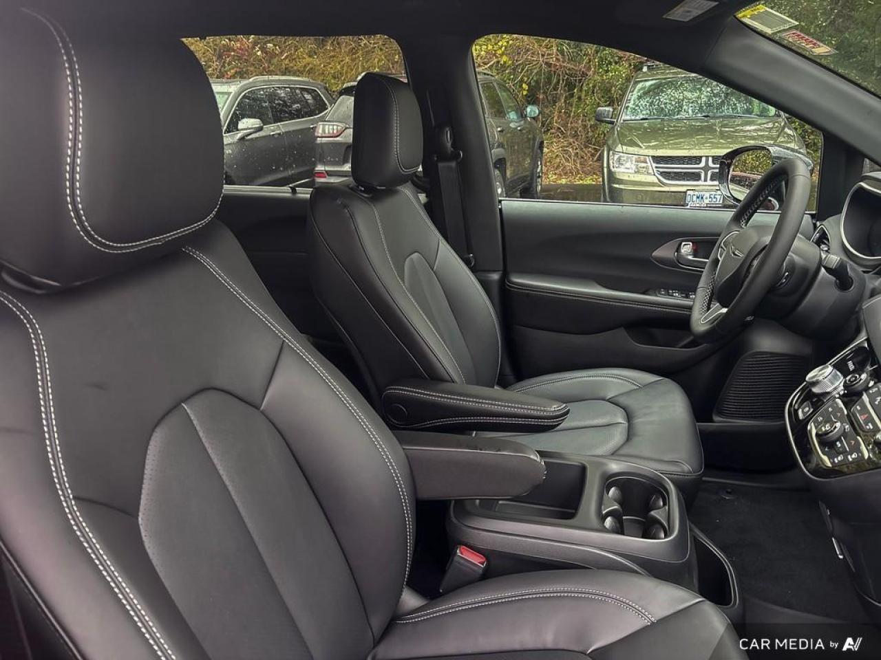 2026 Chrysler Grand Caravan SXT Front-Wheel Drive Passenger Van Photo