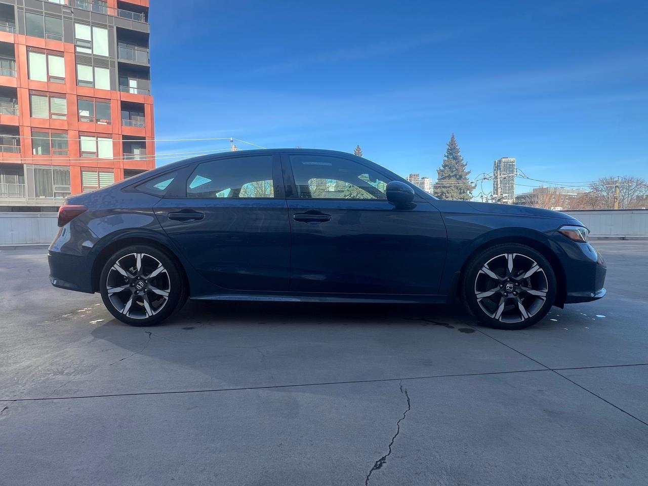 2025 Honda Civic Hybrid Sport Touring 4dr Sedan Photo