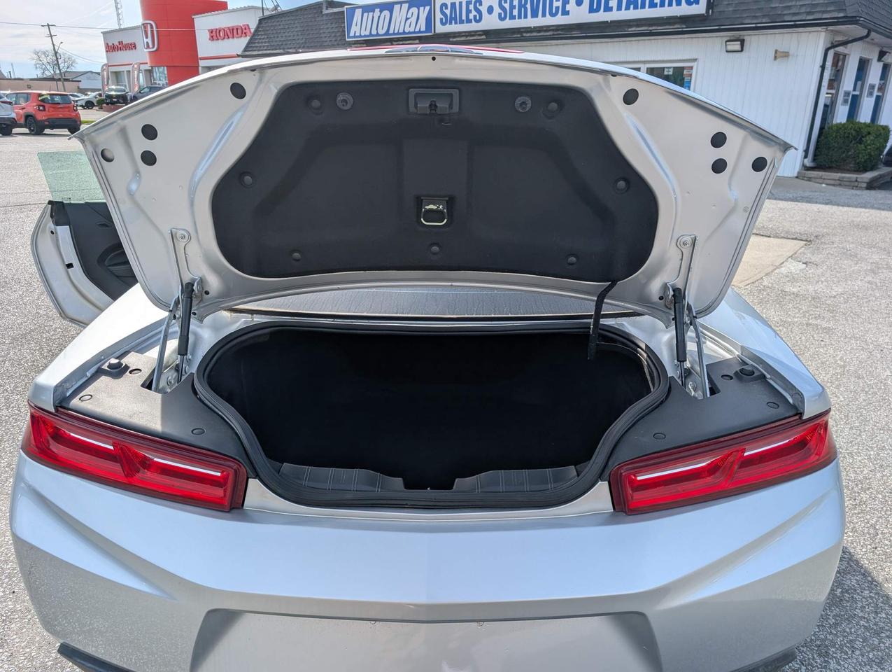 2017 Chevrolet Camaro 1LT 2dr Coupe Photo