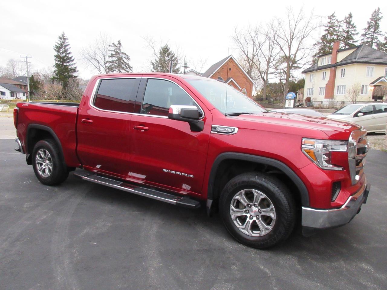2022 GMC Sierra 1500 Limited 4WD Crew Cab 147" SLE Photo2